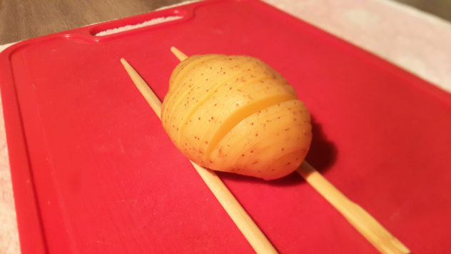 ziemniaki Hasselback